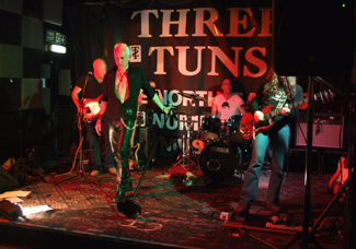 The Three Tuns 21st March 2009 (by lesley davies)